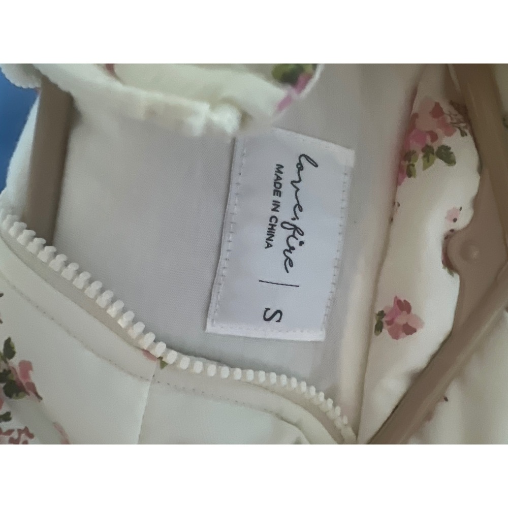 Love Fire Floral Puffer Vest Women S White Pink Cropped - Picture 4 of 5
